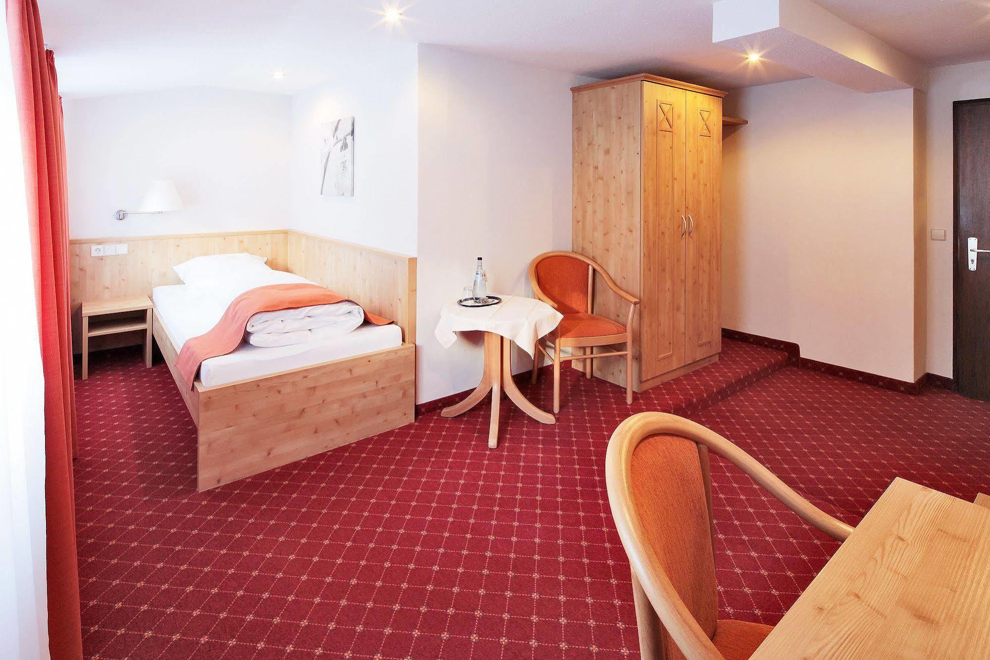 Hotel Waldeck Mit Restaurant "Florian'S" Feldberg  Luaran gambar
